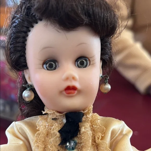 1958 10 1/2” COTY GIRL - Picture 4 of 7